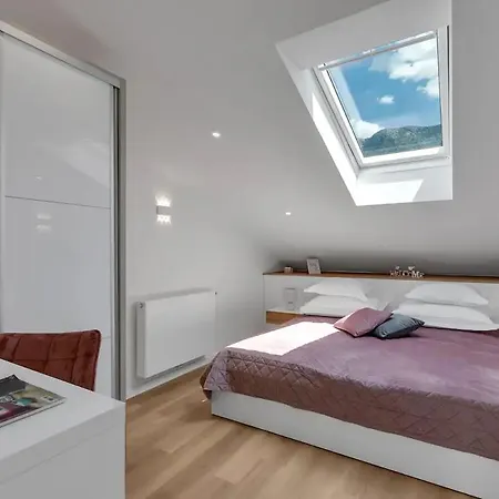 Luxury Penthouse Big Blue דירה טוצפי